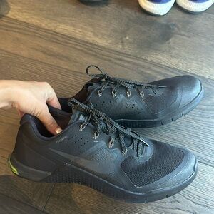 Men’s Nike Training Lift Run Jump Cut Black Running Shoes